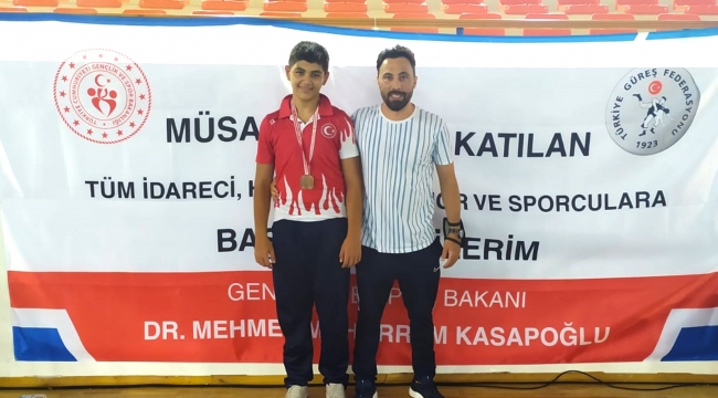 Karamanlı Güreşçi Uğur’dan Bronz Madalya