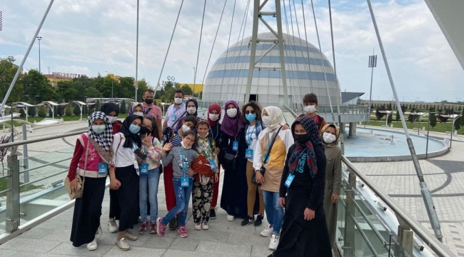 Köyde öğrenim gören öğrencilere Konya gezisi
