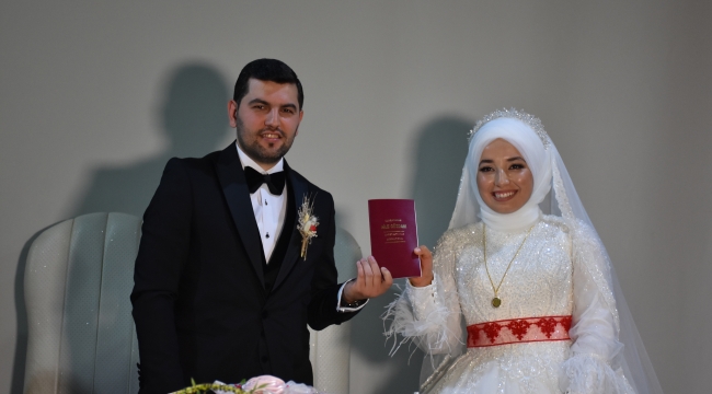 Özünal ve Semen Ailelerinin mutlu günü