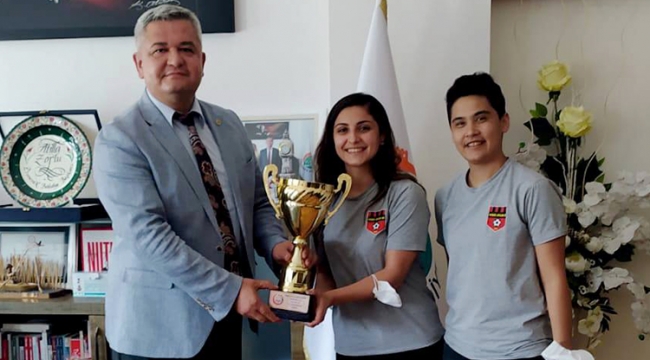 Şampiyonlardan Başkan Zorlu'ya ziyaret