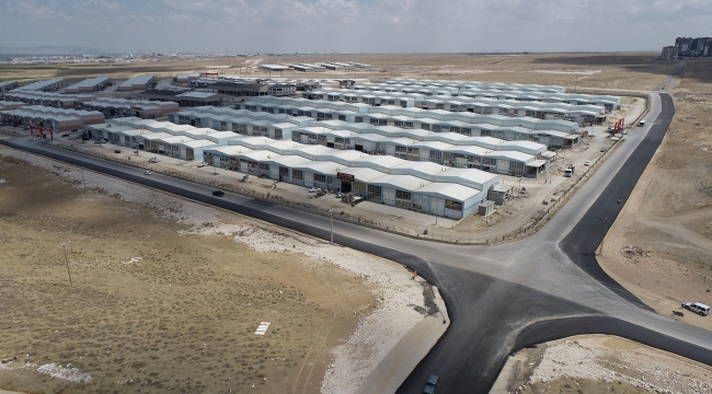 Yol yapım ve düzenleme çalışmaları sürüyor