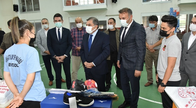 Bizim Çocuklara İl Özel İdaresinden malzeme desteği