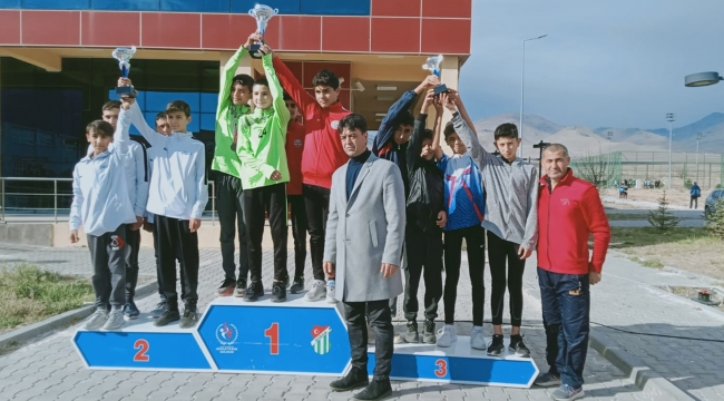 Karamanlı Atletler Bu Kez Niğde’de Parladı