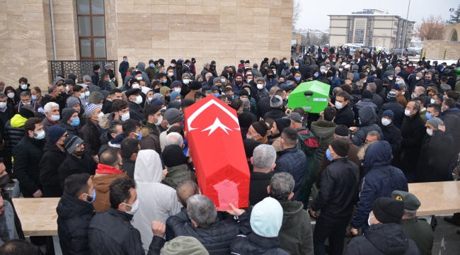 Uzman onbaşı Acar toprağa verildi