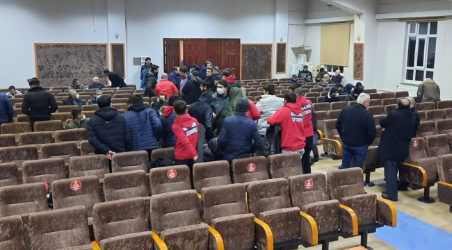 Kongrede borç krizi!