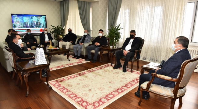 Vali Işık Babayiğitleri Kabul Etti