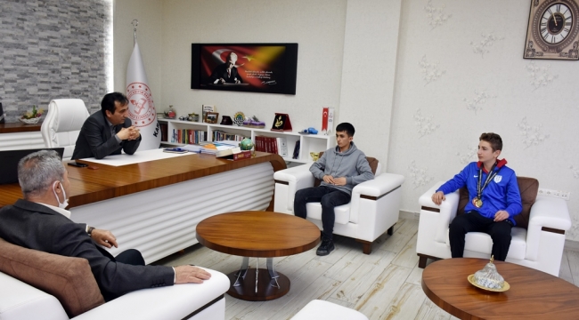 Karaman'lı öğrencilerden çifte başarı