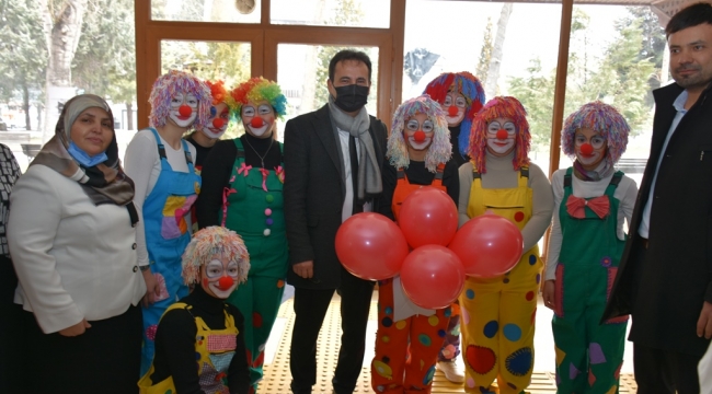 Özel öğrencileri yalnız bırakmadı