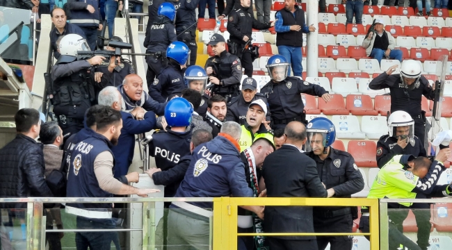 Karaman'da oynanan maçta kavga çıktı!