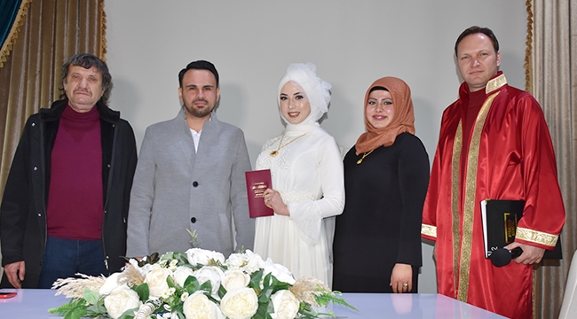 Uysal ve Selvidal Ailelerinin Mutlu Günü