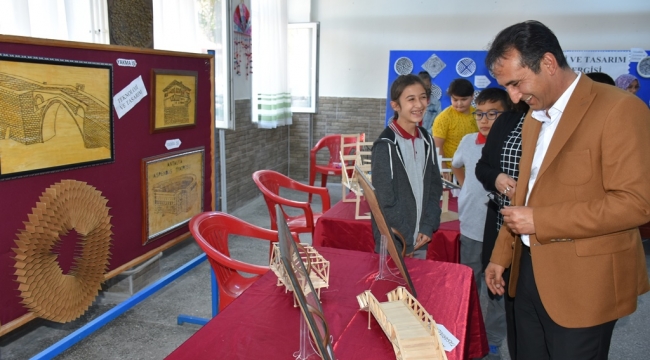 Atık malzemeler sanat eserine dönüştü