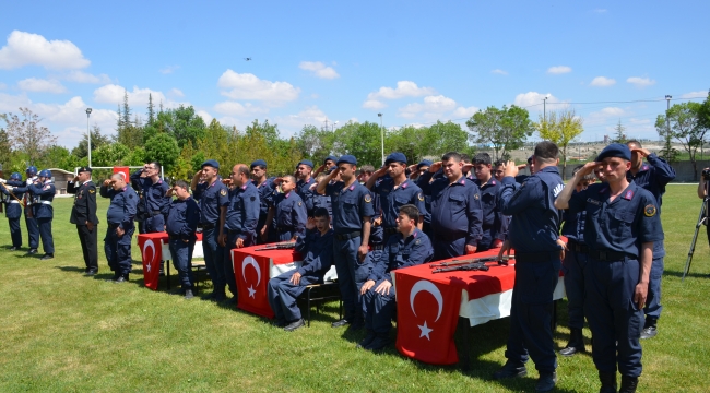 Bir günlüğüne asker oldular