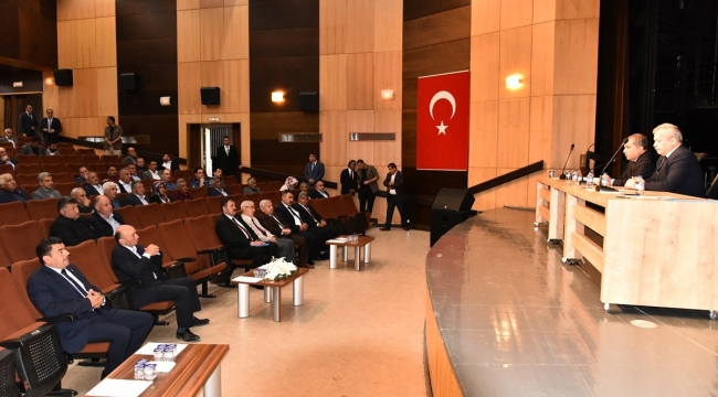 Vali Işık Muhtarlara veda etti