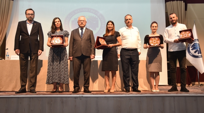 KMÜ&#039;de &#039;Kadın&#039; Konulu Panel Düzenlendi