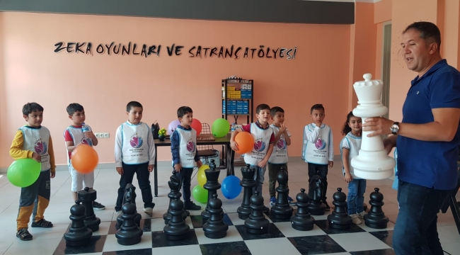 Minik öğrencilerinden ziyaret