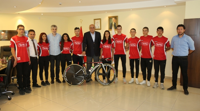 Torkulu Pedallar Erkoyuncu’yu ziyaret etti