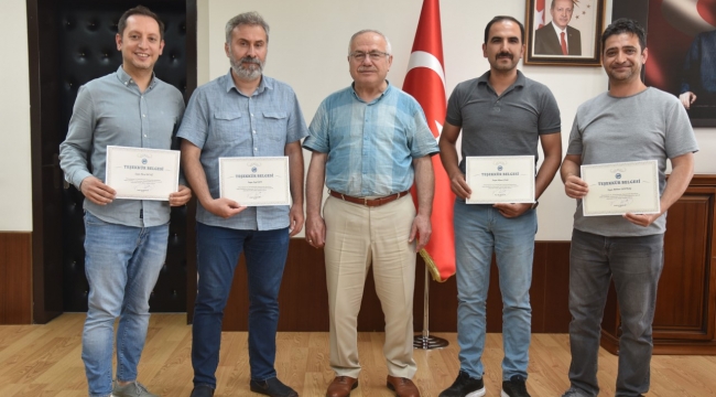 Rektör Namık Ak’tan Anlamlı Davranış