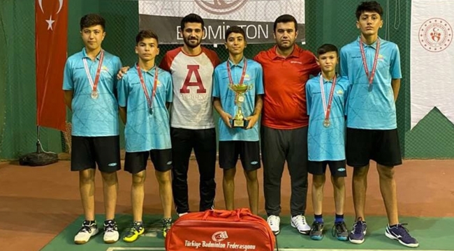 Karaman Badminton Takımı Türkiye ikincisi oldu