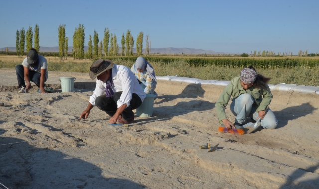 Canhasan Höyükleri&#039;nde kazı çalışmaları başladı