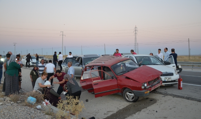 Karaman&#039;da zincirleme trafik kazası!