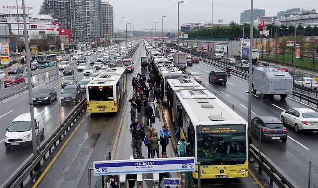 Metrobüs reklam alanları kiraya verilecek