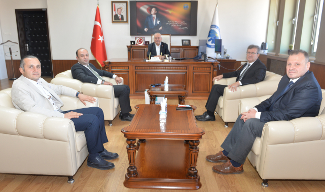 Tuncay Karabulut&#039;tan Rektör Namık Ak&#039;a Ziyaret
