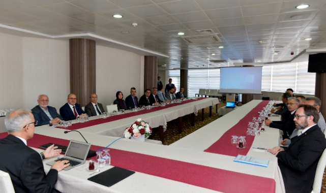 Rektör Karaman, ilk toplantısını gerçekleştirdi