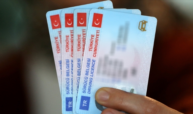 Sürücü belgelerinin değişim süresi uzatıldı