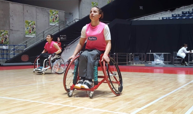 Emine Seçkin dünya ikincisi oldu 