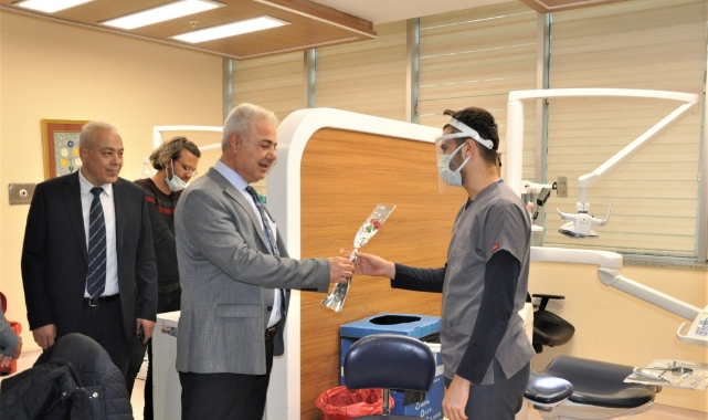 Kurşun, diş hekimlerinin gününü kutladı