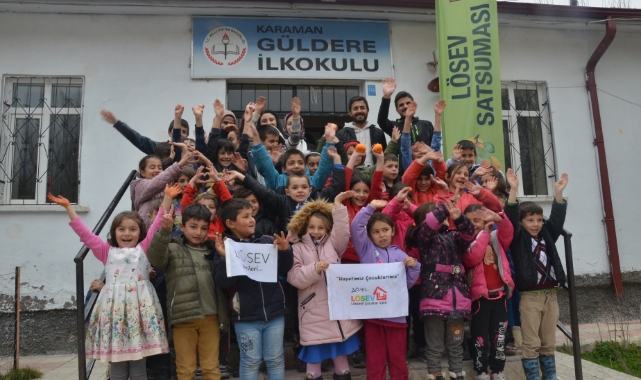 LÖSEV&#039;in mandalinaları çocuklara ulaşıyor