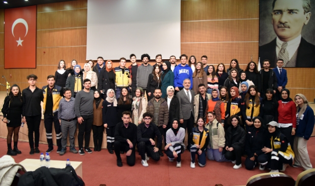 “Paramedikler sağlık hizmetinin vazgeçilmezleridir”