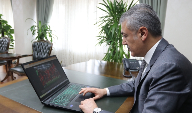 Vali Akkoyun &quot;Yılın Fotoğrafları&quot; oylamasına katıldı