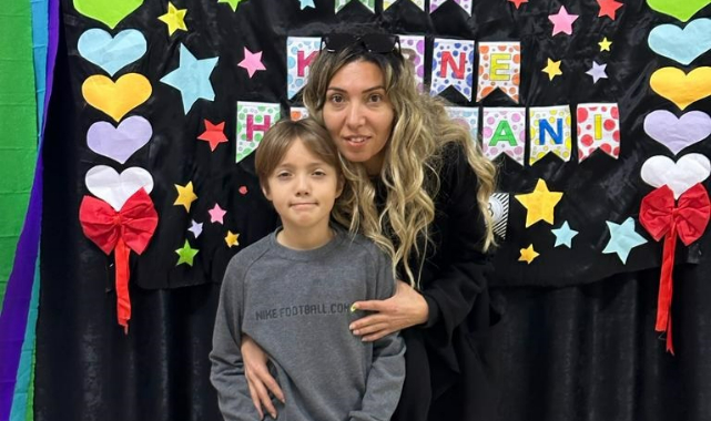 İlk karnelerinin sevincini yaşadılar