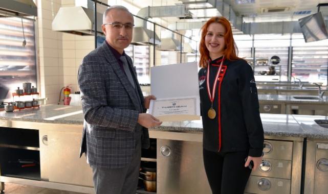 Şampiyon öğrencilere teşekkür belgesi 