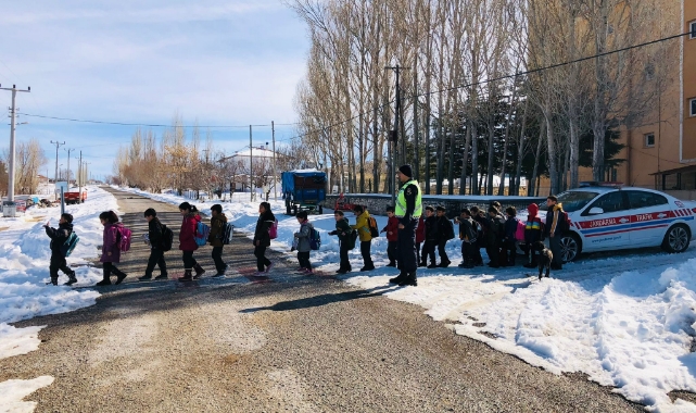 Trafik eğitimi verildi