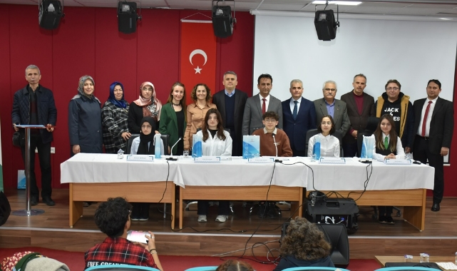 &quot;Öğrenciler Cengiz Aytmatov&#039;u Anlattılar&quot; 