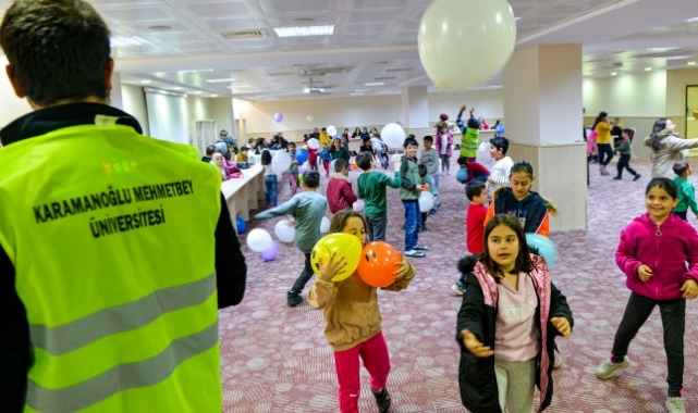 Öğrenciler minik çocuklarla buluştu