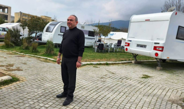 Özbey Hijyenik deprem bölgesini unutmadı