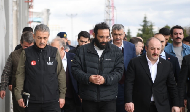 Süreci yönetmeye devam ediyor