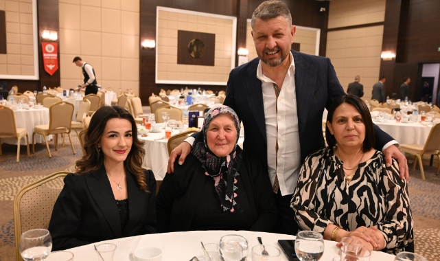 Baş tacımız kadınlarımız!