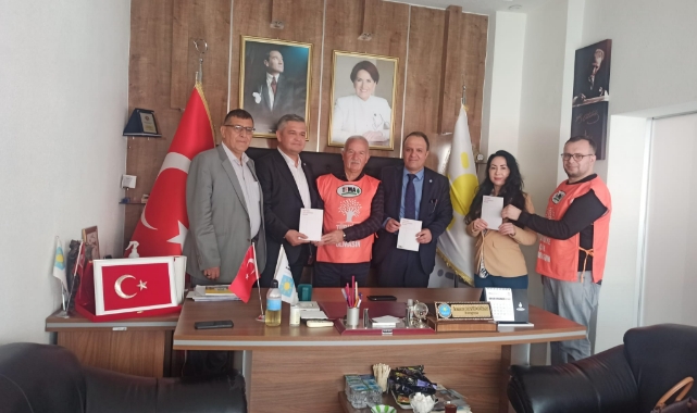 Eko Siyaset bildirgesi hediye edildi