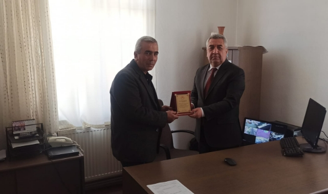 Ermenek’te bayrak değişimi