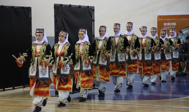 İzleyenleri büyülediler