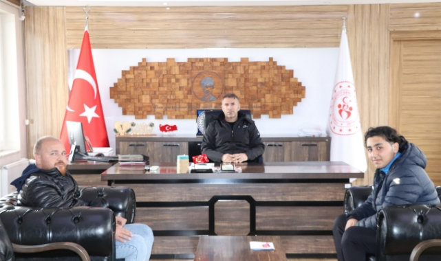 Mutluluğunu Bebek ile paylaştı