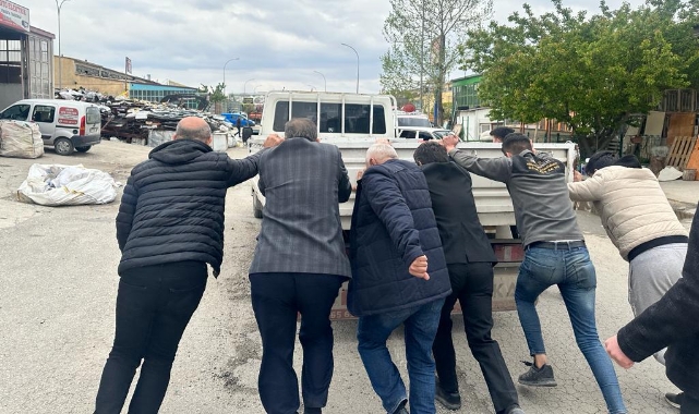 Osman Sağlam el attı