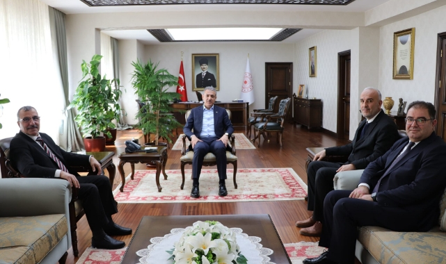 Rektör Gavgalı Vali Akkoyun'u ziyaret etti