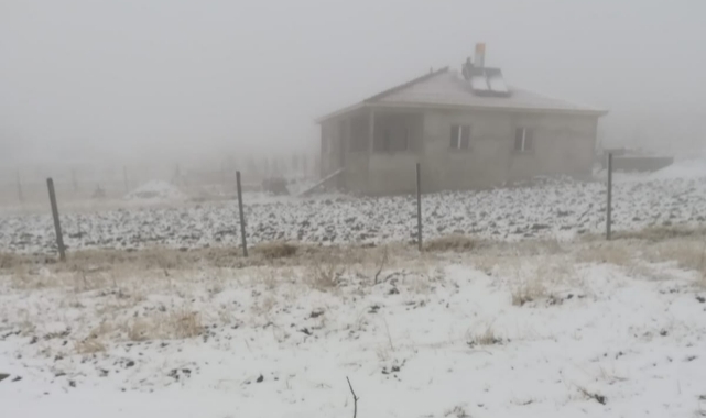 Yüksek kesimlere kar yağdı