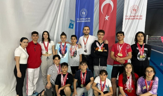 19 sporcu birincilik için yarıştı