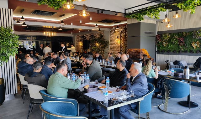 AK Parti basın emekçileriyle buluştu